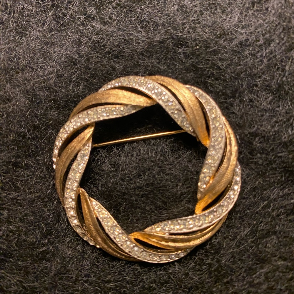 Gold and Silver look Brooch EUC